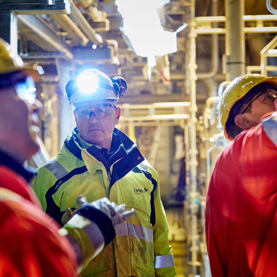 Rozwiązania Endress+Hauser do obsługi procesów separacji w przemyśle petrochemicznym