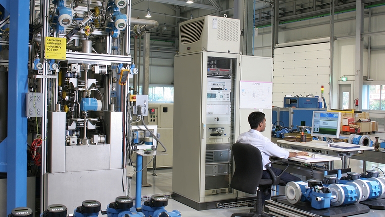 Produkcja oraz zaopatrzenie w przepływomierze elektromagnetyczne, masowe Coriolisa, wirowe oraz ultradźwiękowe