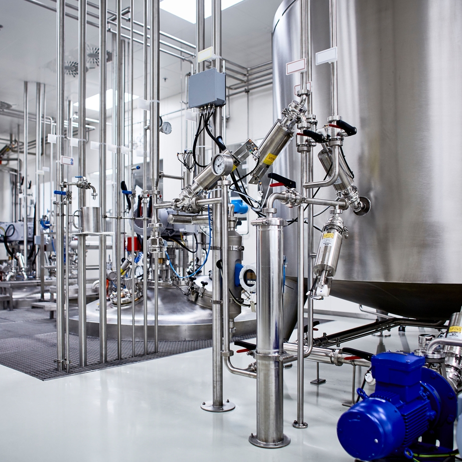 Wzrost komórek w bioreaktorze w procesie produkcji mięsa hodowanego