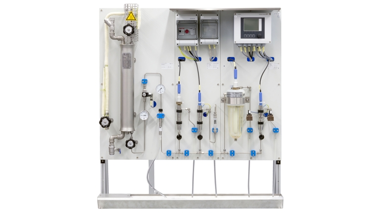 System analizy wody i pary wodnej produkcji Endress+Hauser do wiarygodnego monitorowania wody procesowej