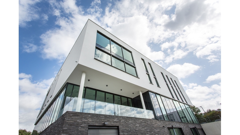 Nowy budynek centrum sprzedaży w Belgii podkreśla znaczenie myślenia o zrównoważonym rozwoju.