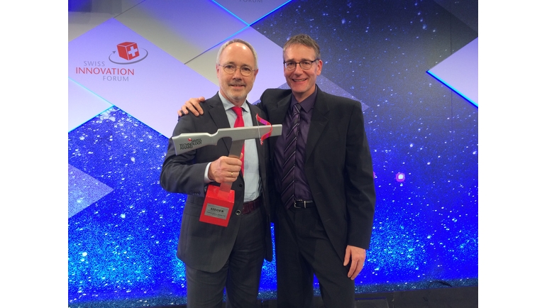 Lider w zakresie innowacji: Endress+Hauser odbiera nagrodę Swiss Technology Award za przepływomierz Promass Q