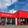 Zdjęcie stacji załadunku asfaltu w wytwórni BITUTANK AG w Szwajcarii