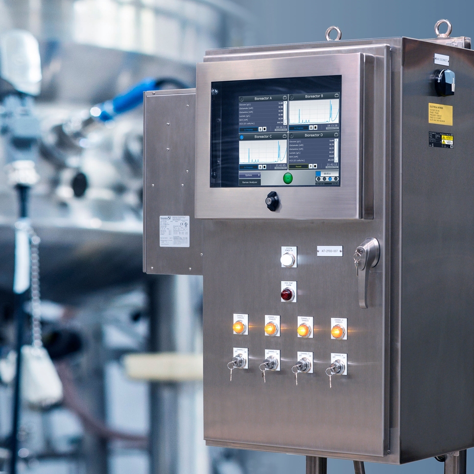 Analizator ramanowski Rxn4 z obudową i sondą Rxn-45 w bioreaktorze ze stali nierdzewnej