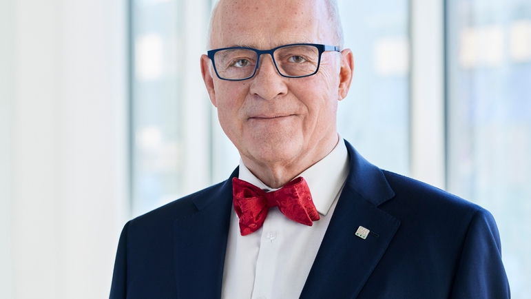 Klaus Endress, wieloletni dyrektor generalny i przewodniczący rady nadzorczej Grupy Endress+Hauser
