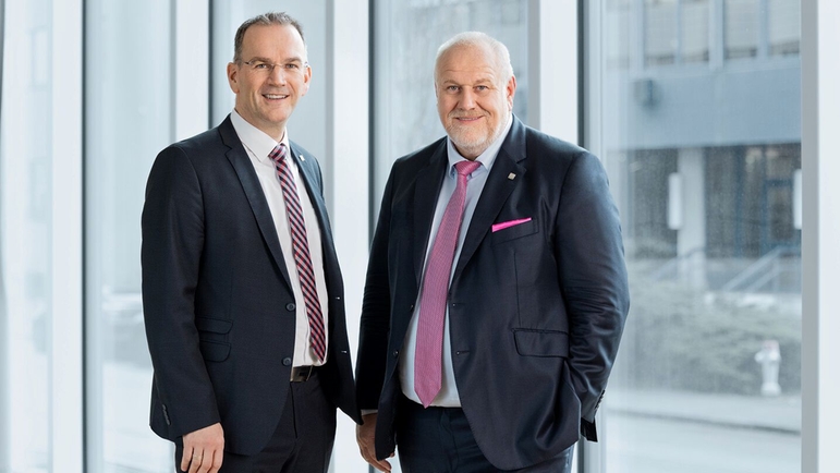 CEO dr Peter Selders i przewodniczący Rady Nadzorczej Matthias Altendorf.